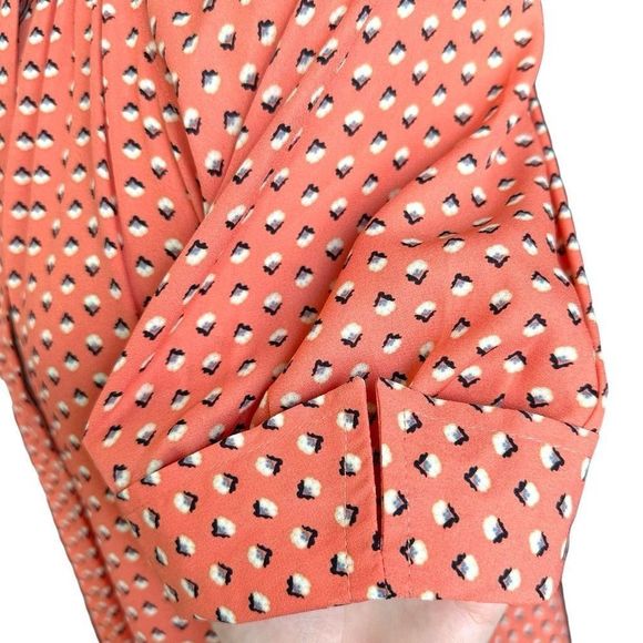 NWT Max Studio Short Sleeve Crepe Blouse Rose Open Stem Flower - Picture 11 of 13